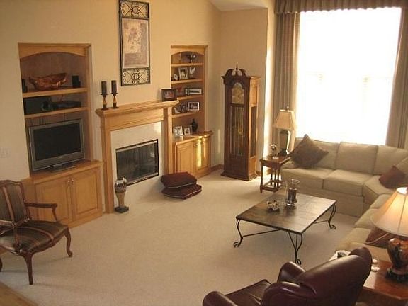 2nd image of 3412 Turnberry Oak Dr