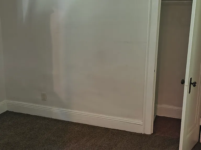 8702 Detroit Ave — Photo 3
