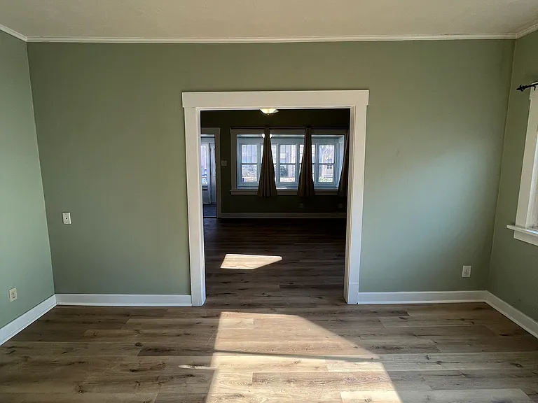 806 Marsh St — Photo 9