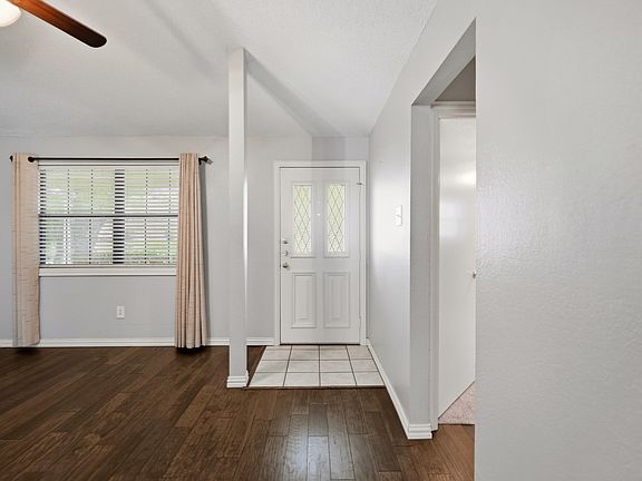 3rd image of 602 Brittany Dr
