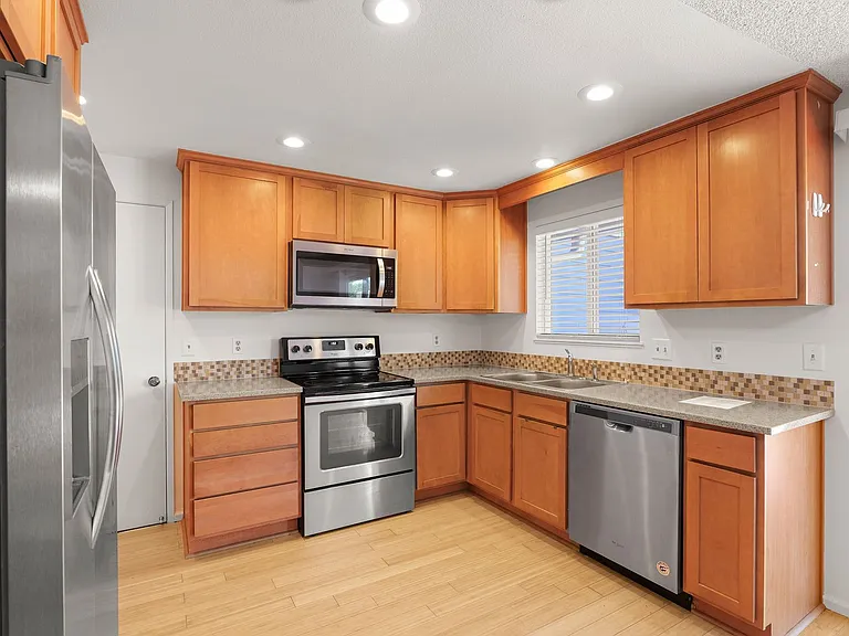 4587 SE Mason Ln — Photo 3