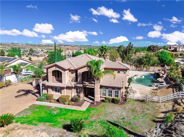 18614 Glass Mountain Dr, Riverside, CA 92504