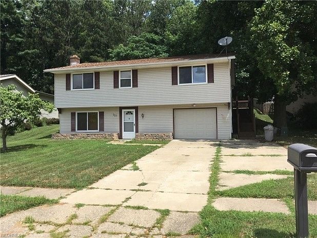 1st image of 927 Chelsea Dr