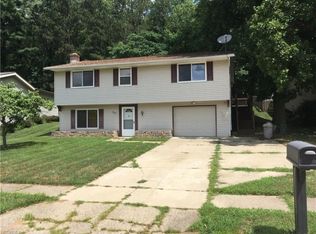 927 Chelsea Dr, Dover, OH