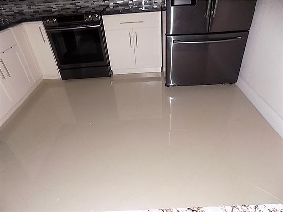 5th image of 4940 Apt. #109 E E Sabal Palm #109