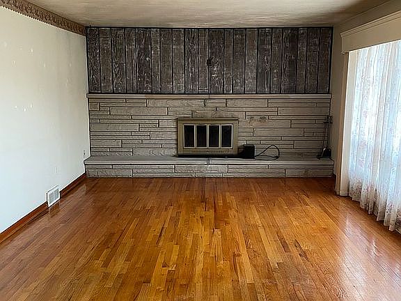 3rd image of 144 Pleasant Hill Rd