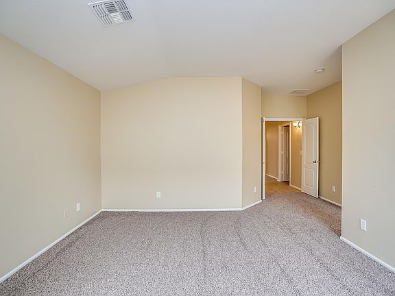 4th image of 1422 E Nancy Ave