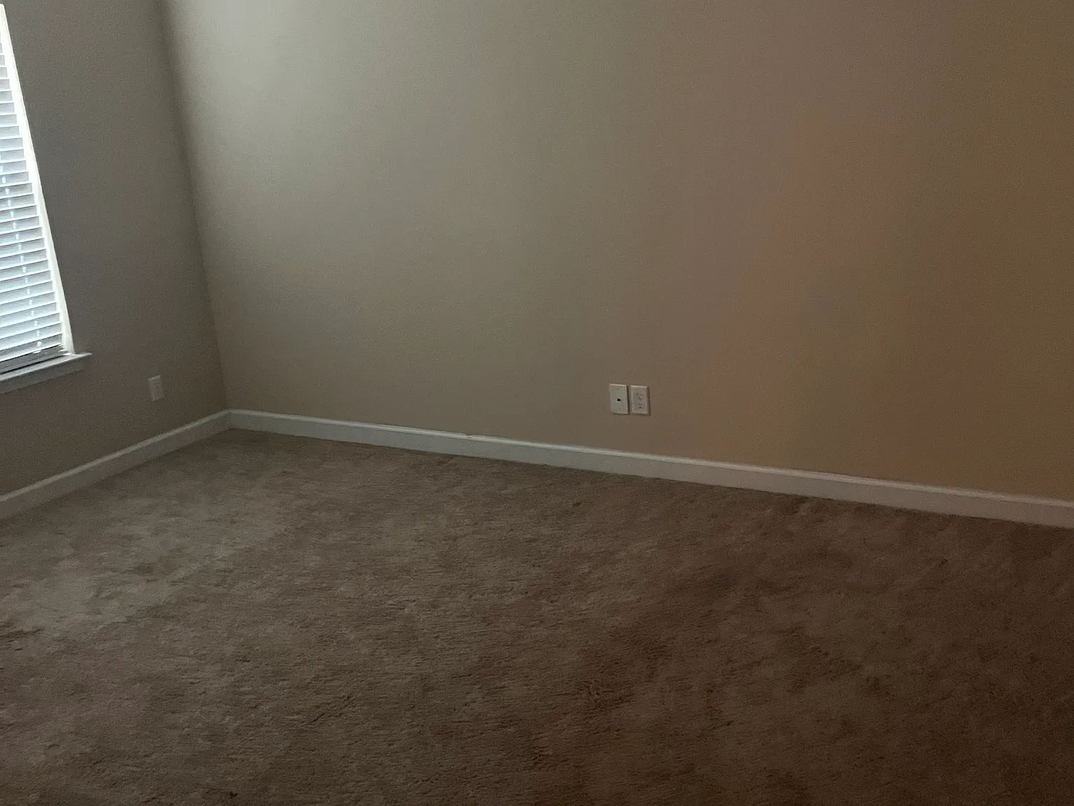 2 bed, 1092 sqft, $1,900 — Photo 3