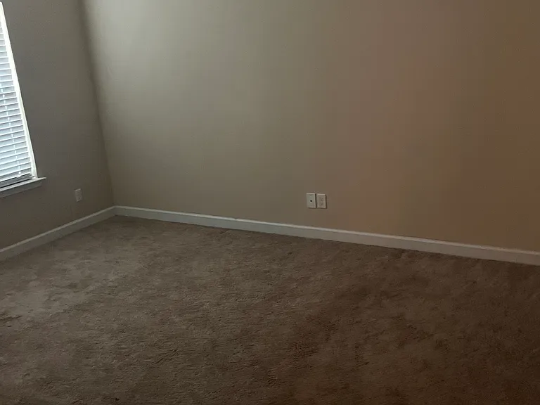 431 Truman Dr — Photo 3
