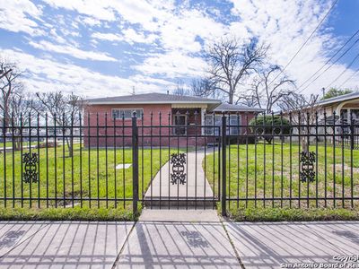 210 W Whittier St, San Antonio, TX, 78210
