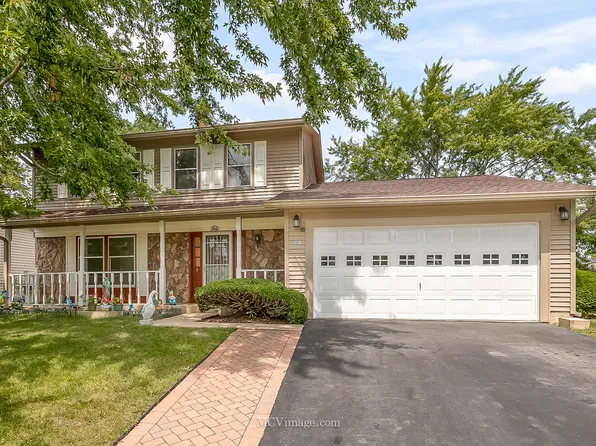 2460 N Crescent Ln, Aurora, IL 60504