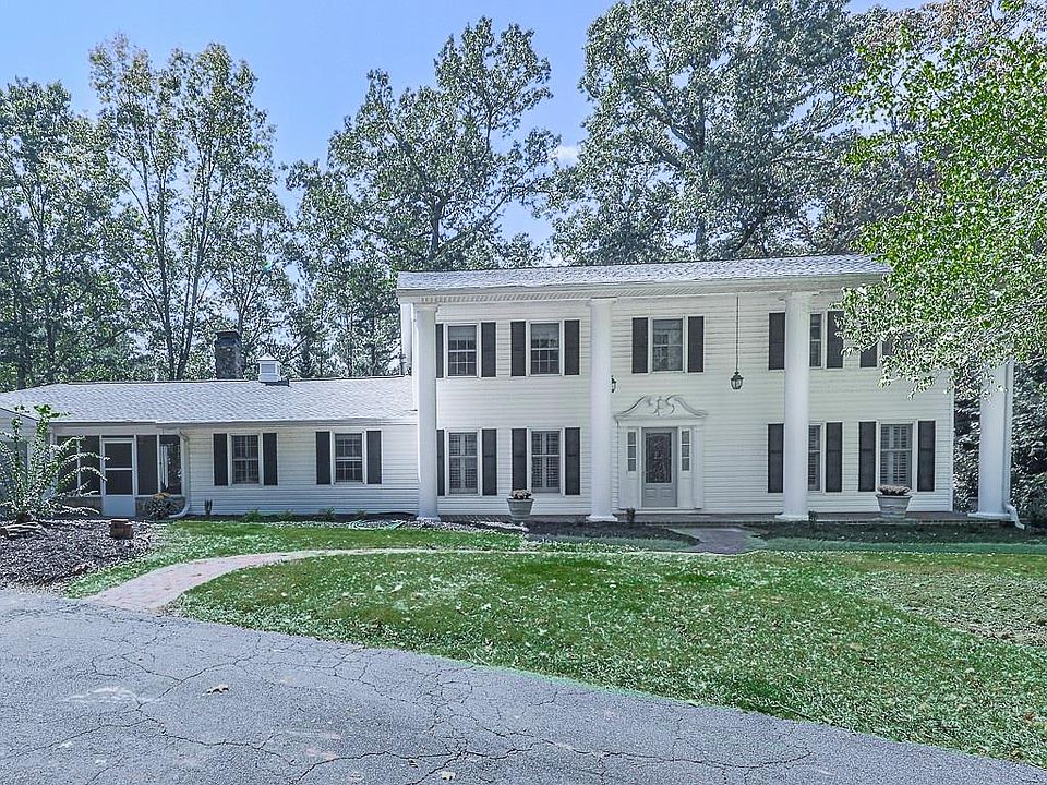 1st image of 633 Butterworth Rd