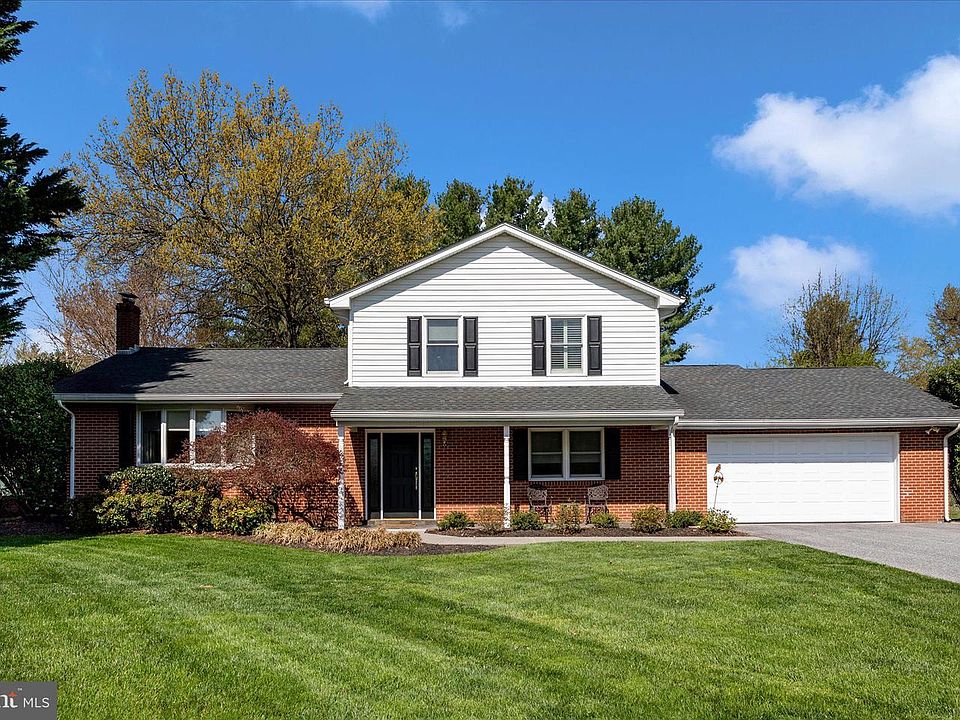 1st image of 8022 Fieldstone Dr