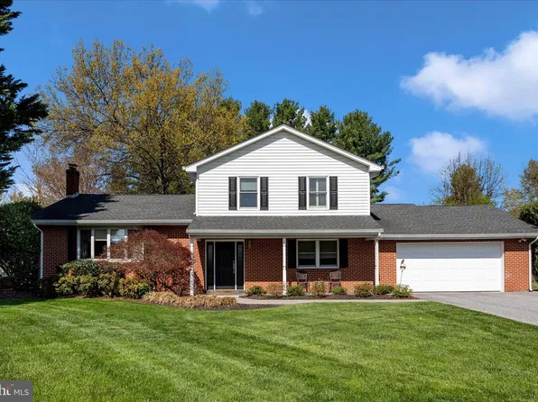 8022 Fieldstone Dr, Frederick, MD 21702
