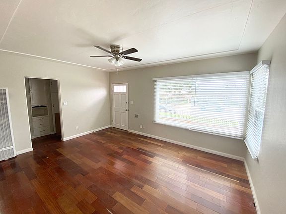 3rd image of 844-846 Law St #844
