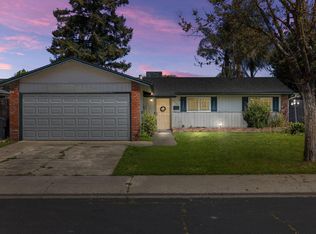 1421 Woodside Dr, Modesto, CA 95355