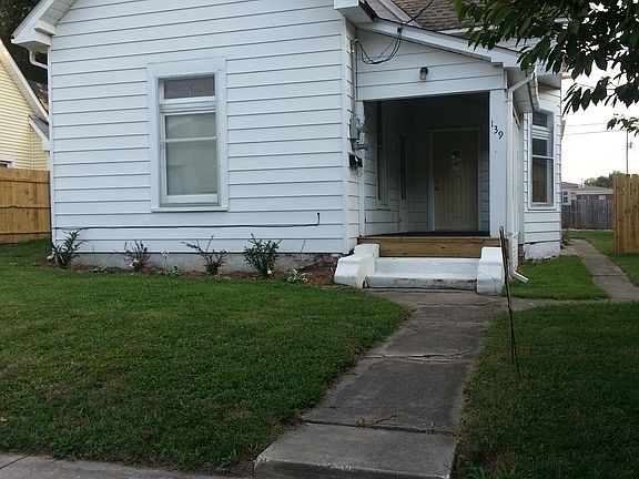 Front Exterior/Porch