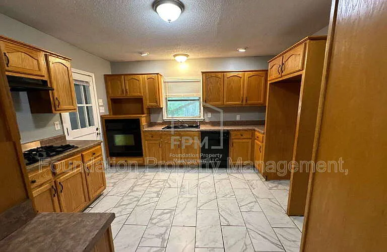 884 Blanchard Rd — Photo 5