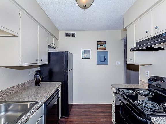 2nd image of 1960 Denton St APT D