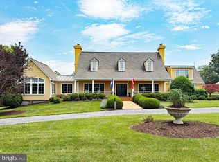 10590 Mountain Shadow Ln, Marshall, VA 20115
