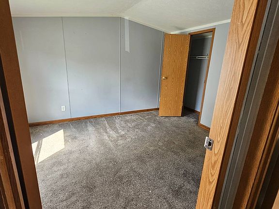 4th image of 641 W Walnut St Trailer 24