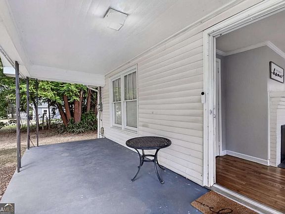 3rd image of 107 Morgan St