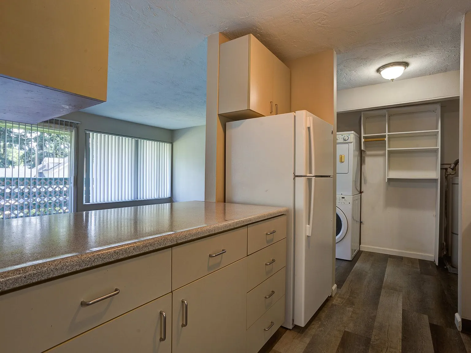 Sierra Terrace — Photo 3