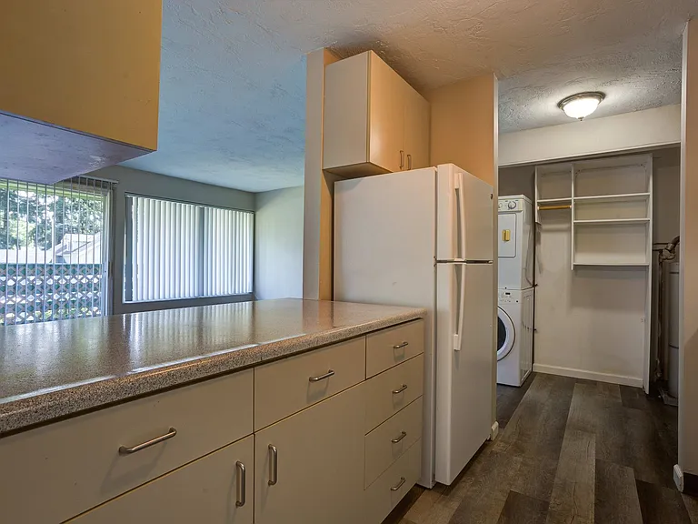 Sierra Terrace — Photo 3