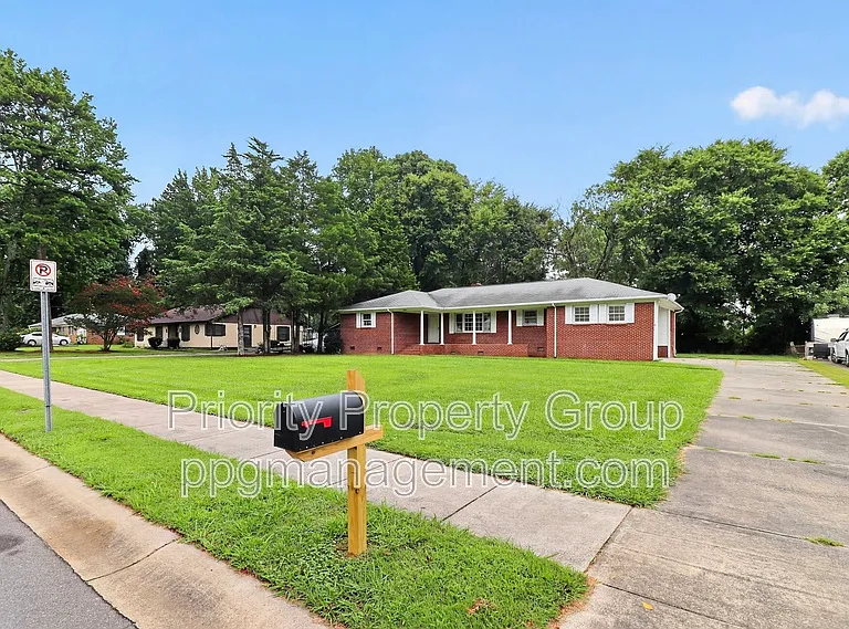 3916 Piney Grove Rd — Photo 40