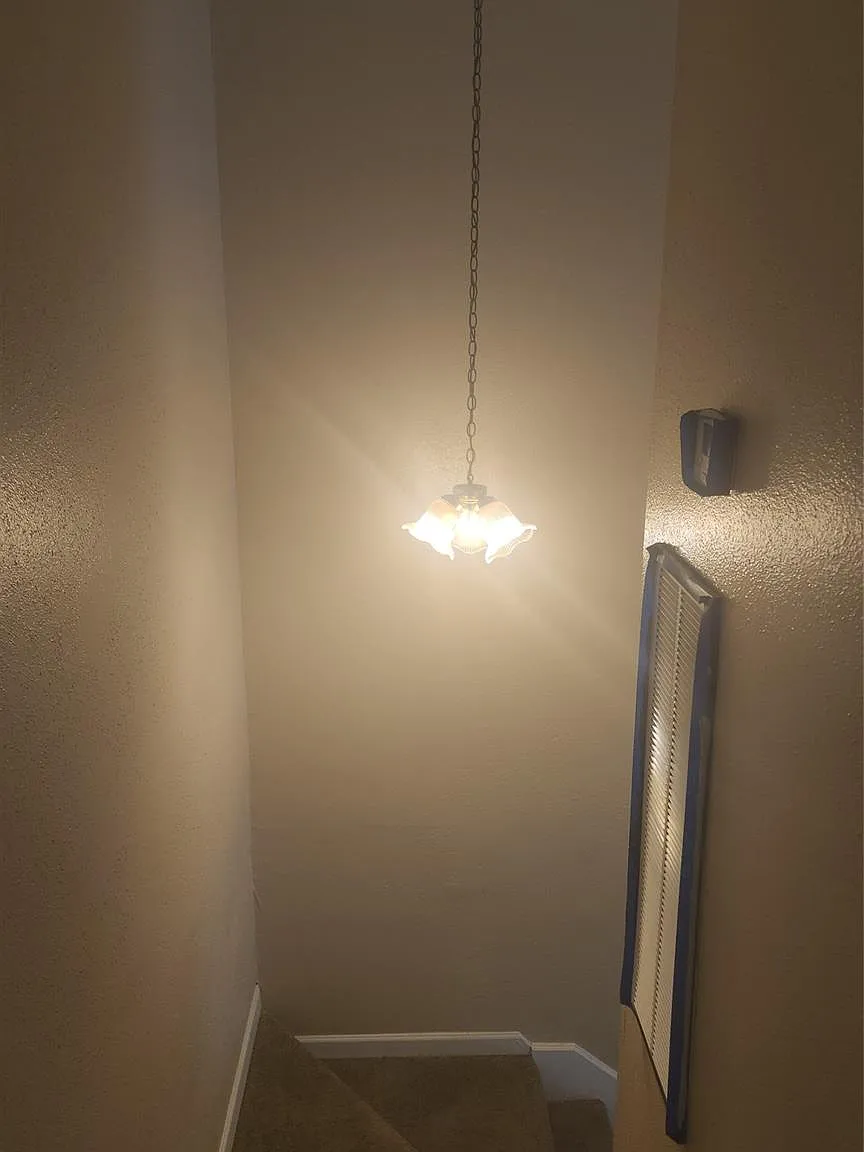 3 bed, 2.5 bath, 1527 sqft, $1,700 — Photo 2
