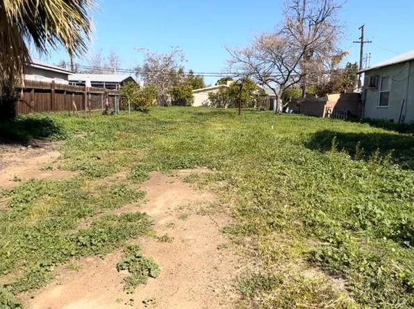 1828 E Kentucky St, Bakersfield, CA 93305