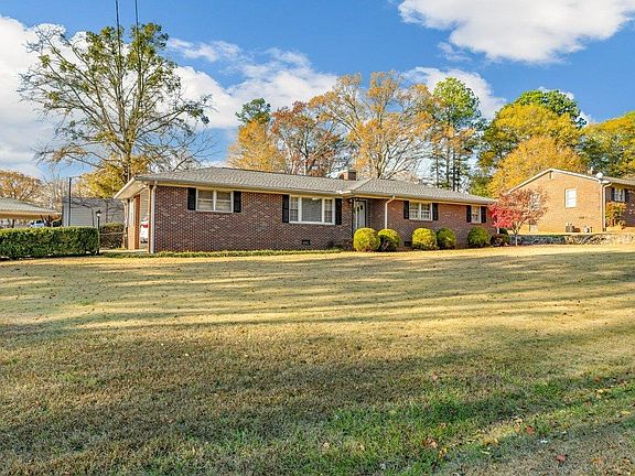 2nd image of 126 Walden Cir
