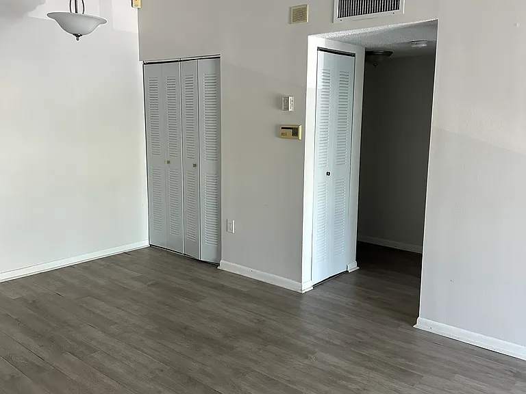 905 NE 199th St #204 — Photo 9