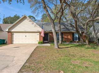 4507 Parkwood Ln, Niceville, FL 32578