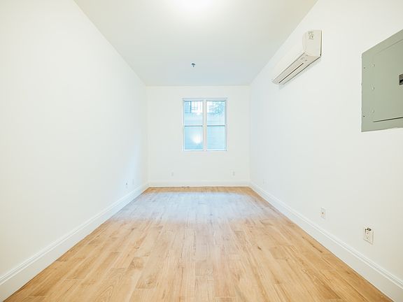 4th image of 345 Eldert St APT 10
