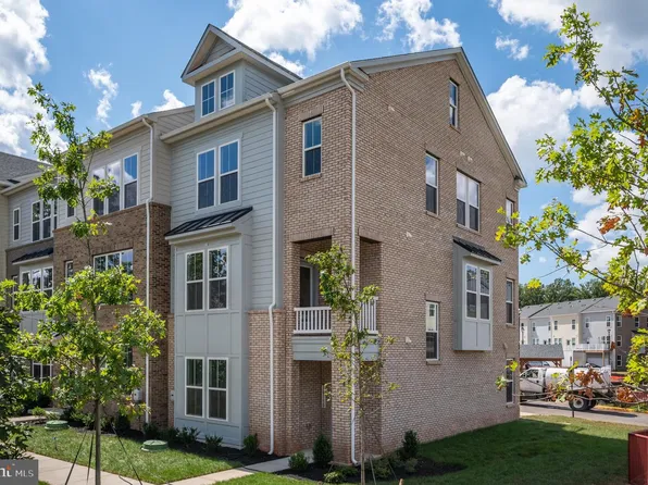 10130 Queens Way, Manassas, VA 20110