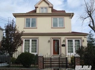 19017 33rd Ave, Flushing, NY 11358