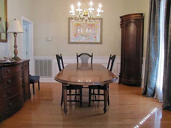 5th image of 502 River Oaks Dr