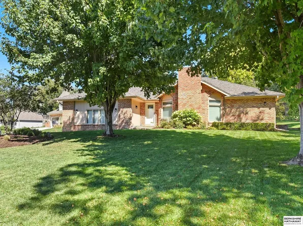 12924 Izard St, Omaha, NE 68154