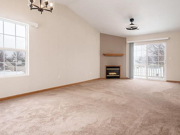 5th image of 2530 Edgewood Dr
