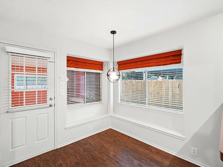 6931 Hamilton Falls Ln — Photo 15