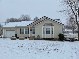 110 Oak Tree Dr, Oak Grove, KY 42262