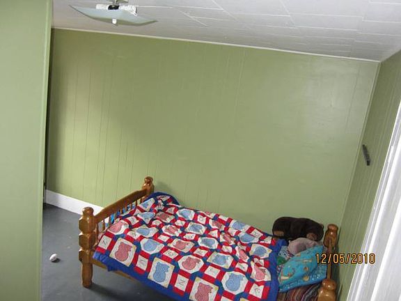 small bedroom