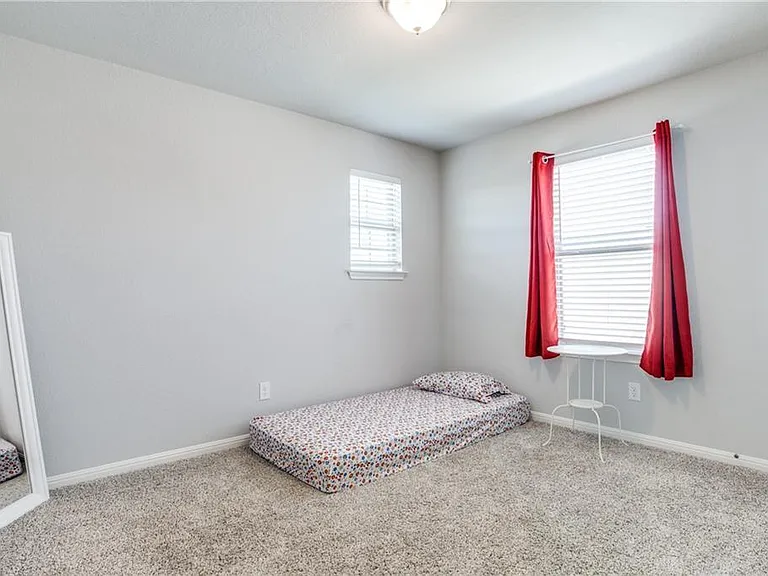 121 Quiet Man Dr — Photo 12