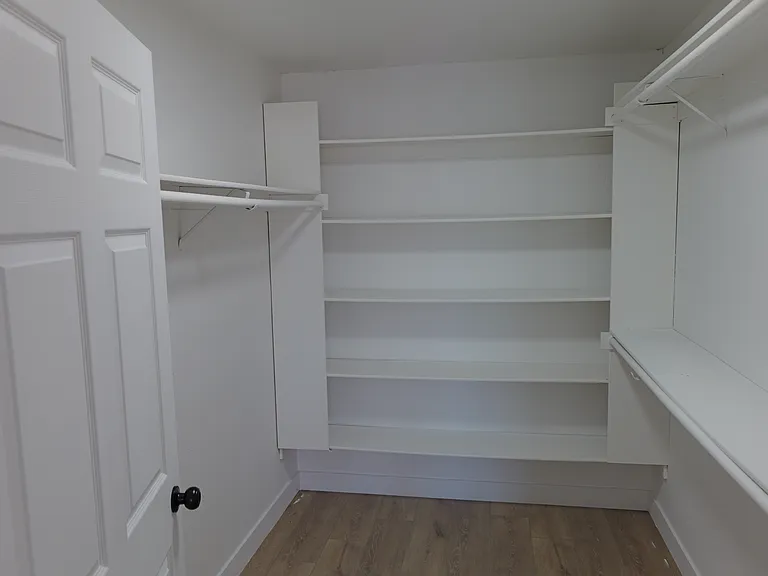 20997 Pine Ridge Ave #2 — Photo 11