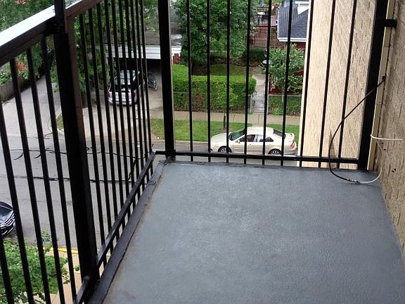 3rd image of 310 Lathrop Ave APT 310
