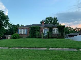 8506 Gainsborough Dr, Louisville, KY 40291