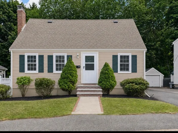 37 Watson St, Braintree, MA 02184