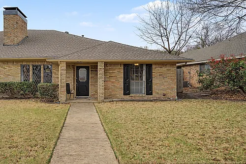 2126 Teakwood Ln Photo 1