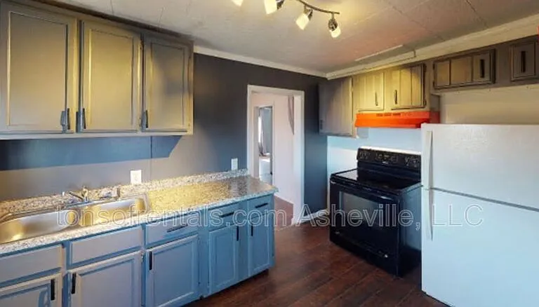 391 Deaverview Rd — Photo 7